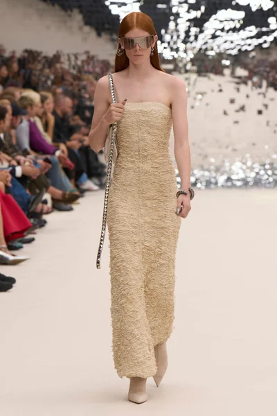 Look 46